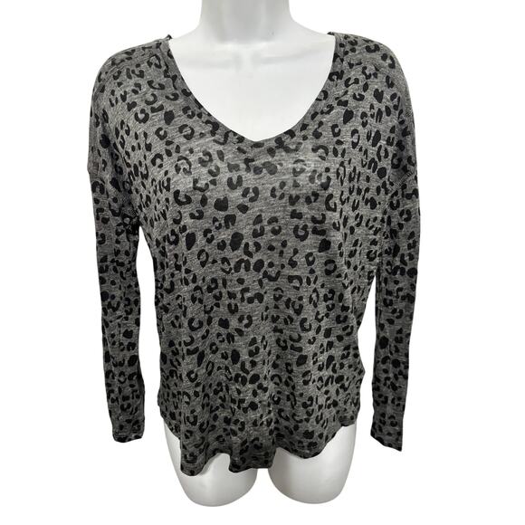 Rails Linen Blend Animal Print Top Sz XS Gray Black Long Sleeves Pullover Artsy - Picture 2 of 7